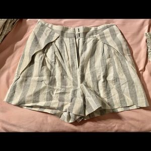 Grey and white linen BCBG High wasted shorts